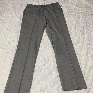 KENNETH COLE REACTION GRAY DRESS PANTS. LIKE NEW SIZE 31x30